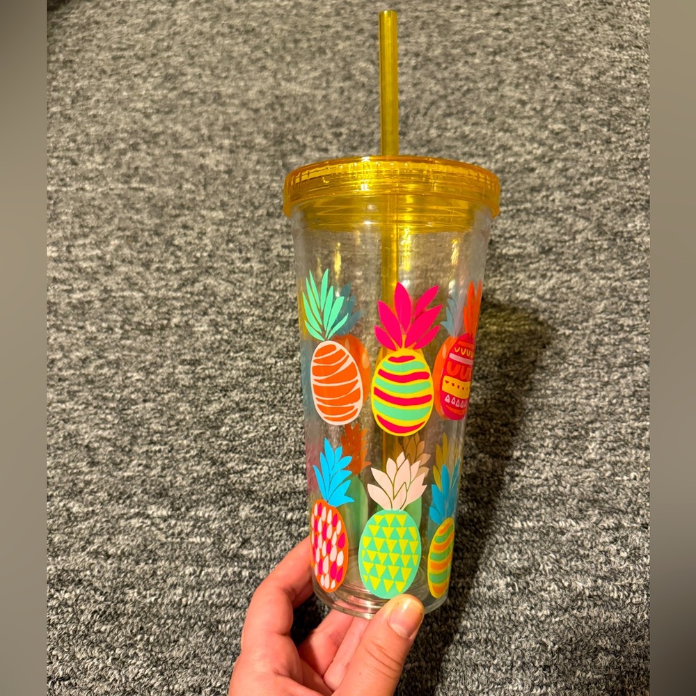 Pineapple straw tumbler